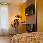 Le Soleil D Or A 10 Minutes De Nigloland Apartament
